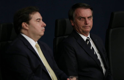 Maia ironiza mudanças no governo Bolsonaro: será que vai demitir Ernesto e Salles?